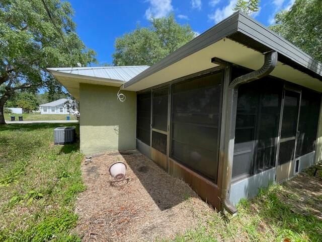 570 LONDONDERRY Circle SE, Palm Bay, FL 32909