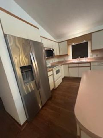 570 LONDONDERRY Circle SE, Palm Bay, FL 32909