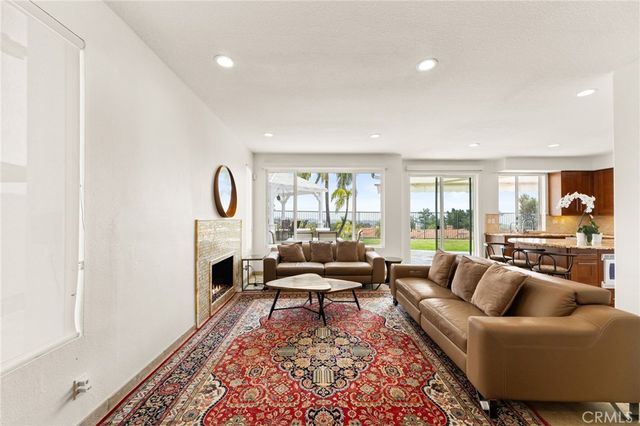 51 La Perla, Lake Forest, CA 92610