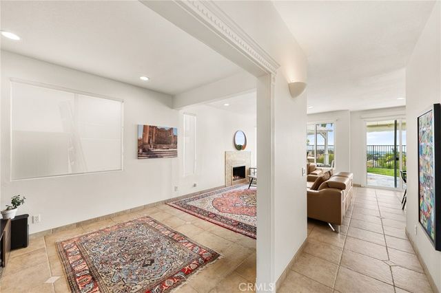 51 La Perla, Lake Forest, CA 92610