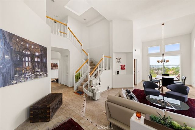 51 La Perla, Lake Forest, CA 92610
