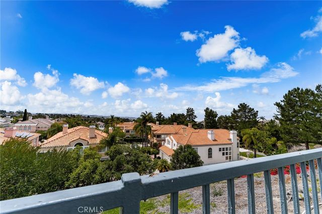 51 La Perla, Lake Forest, CA 92610