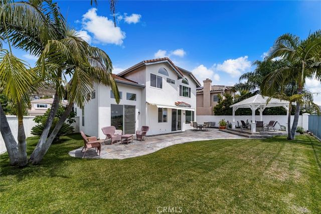 51 La Perla, Lake Forest, CA 92610