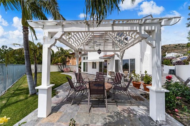 51 La Perla, Lake Forest, CA 92610