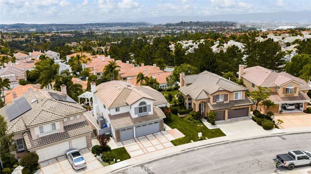 51 La Perla, Lake Forest, CA 92610