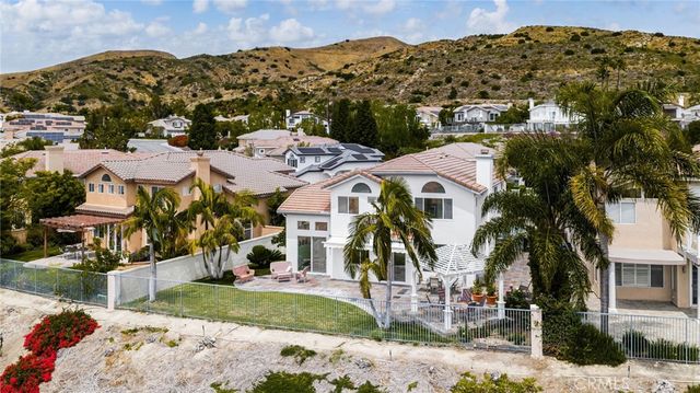 51 La Perla, Lake Forest, CA 92610