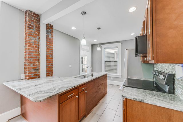951 S Champion Avenue, Columbus, OH 43206