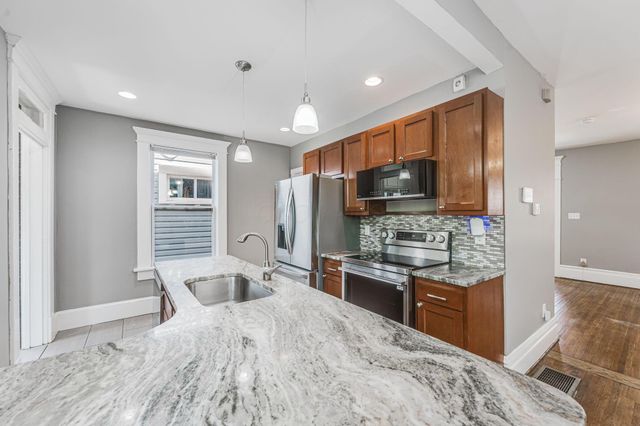951 S Champion Avenue, Columbus, OH 43206