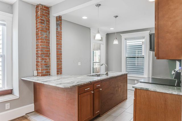 951 S Champion Avenue, Columbus, OH 43206