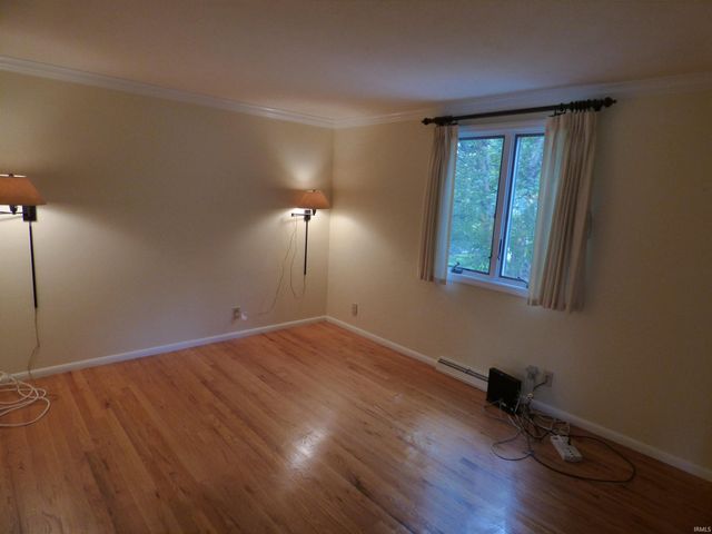 18250 Clairmont Drive, South Bend, IN 46637