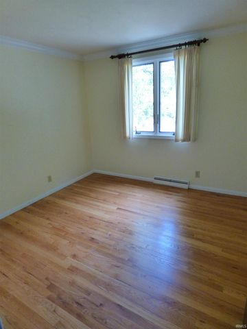 18250 Clairmont Drive, South Bend, IN 46637