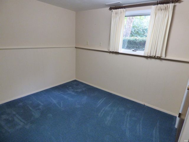 18250 Clairmont Drive, South Bend, IN 46637