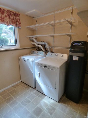 18250 Clairmont Drive, South Bend, IN 46637