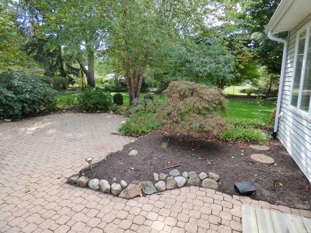 18250 Clairmont Drive, South Bend, IN 46637