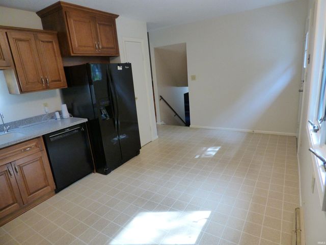 18250 Clairmont Drive, South Bend, IN 46637