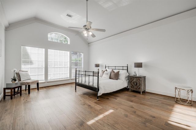 5534 Honor Drive, Houston, TX 77041