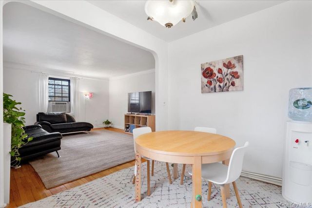 190 Garth Road 3R, Scarsdale, NY 10583