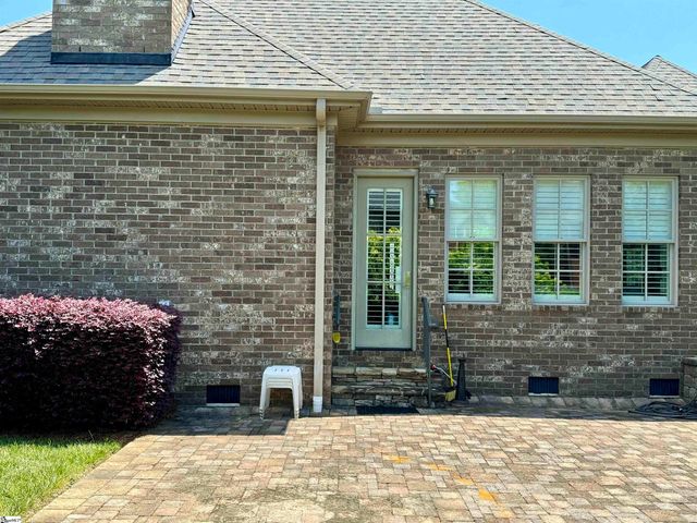 27 Cullen Court, Greer, SC 29650