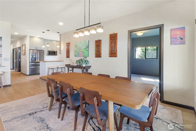 25641 Marine View Drive S, Des Moines, WA 98198