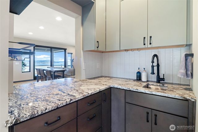 25641 Marine View Drive S, Des Moines, WA 98198