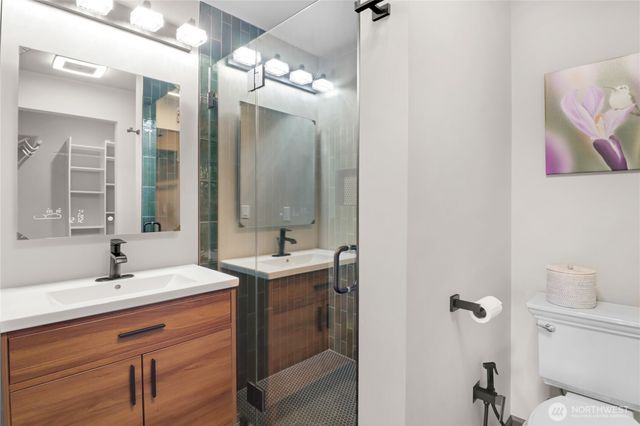 25641 Marine View Drive S, Des Moines, WA 98198