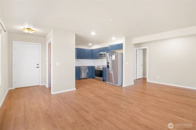 25641 Marine View Drive S, Des Moines, WA 98198