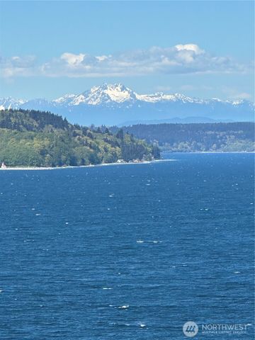 25641 Marine View Drive S, Des Moines, WA 98198