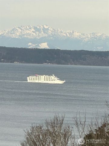 25641 Marine View Drive S, Des Moines, WA 98198