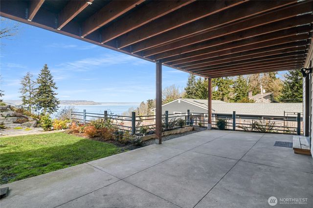 25641 Marine View Drive S, Des Moines, WA 98198