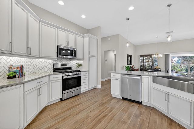 5769 SHEALY AVENUE, The Villages, FL 32163