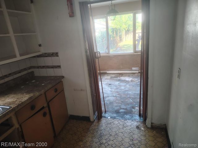 12945 Memorial Street, Detroit, MI 48227