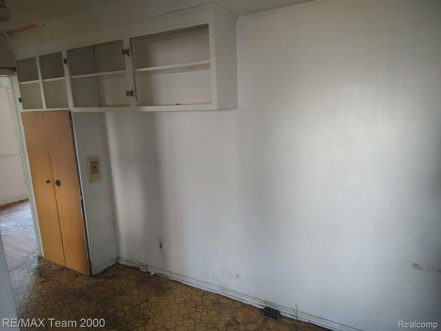 12945 Memorial Street, Detroit, MI 48227