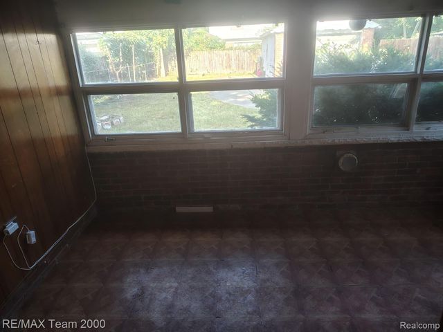 12945 Memorial Street, Detroit, MI 48227