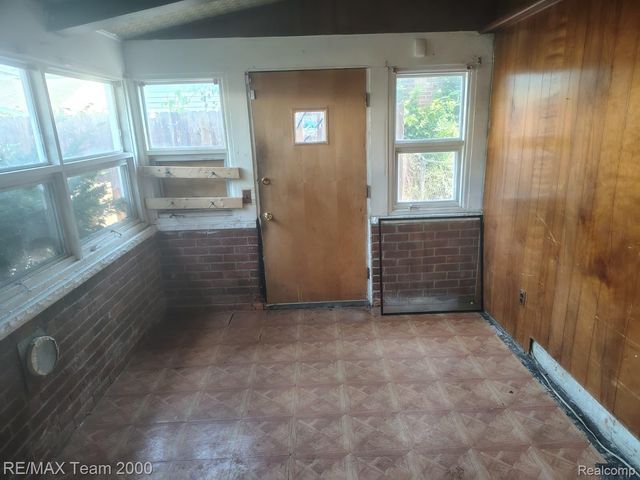 12945 Memorial Street, Detroit, MI 48227