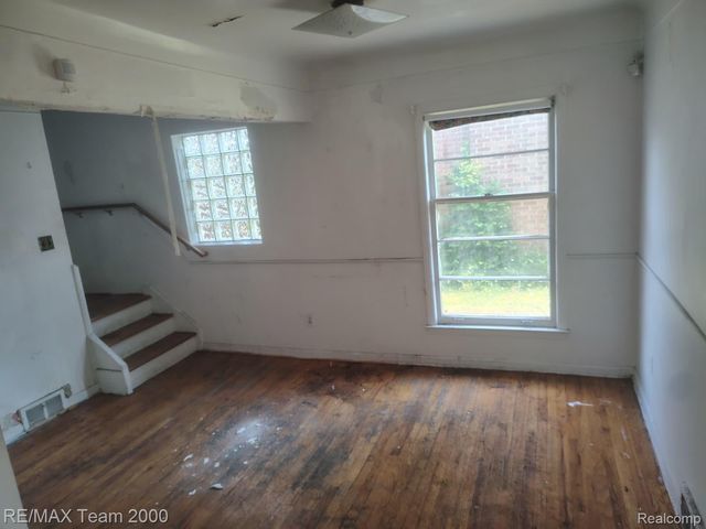 12945 Memorial Street, Detroit, MI 48227