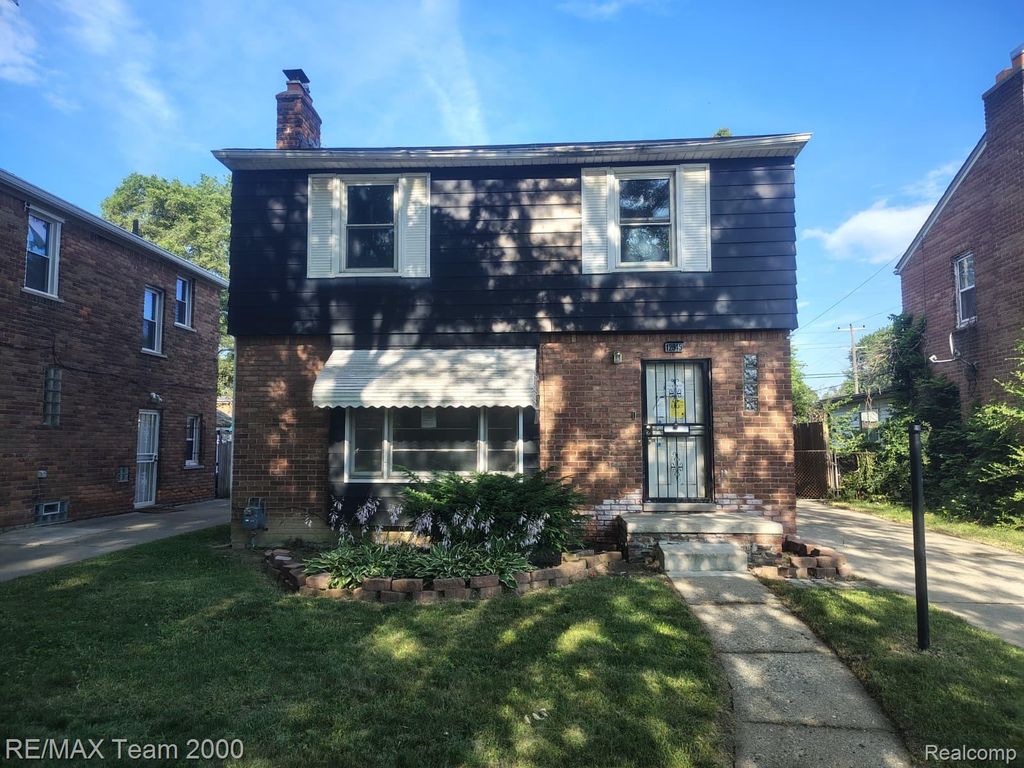 12945 Memorial Street, Detroit, MI 48227