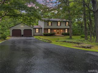 127 Hilltop Trail, Eureka, MO 63025