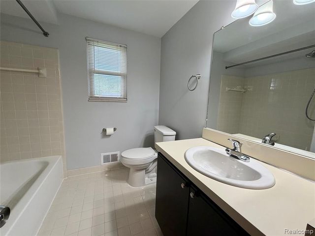 1746 Brookline Street, Canton, MI 48187