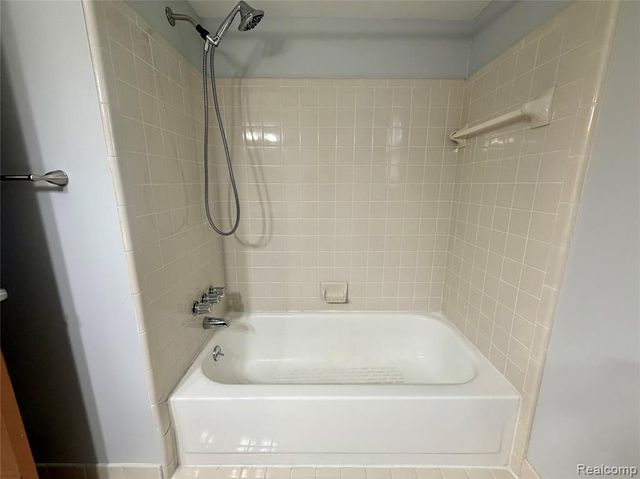 1746 Brookline Street, Canton, MI 48187