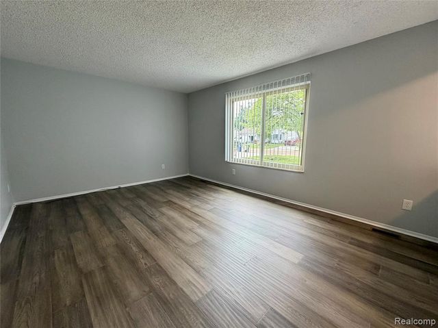 1746 Brookline Street, Canton, MI 48187