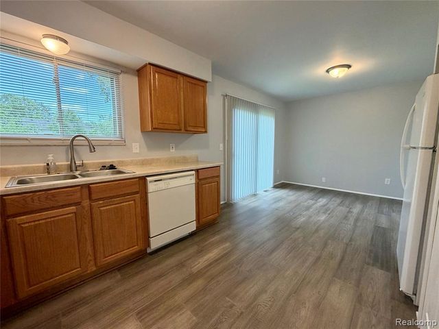 1746 Brookline Street, Canton, MI 48187