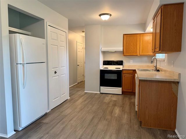 1746 Brookline Street, Canton, MI 48187
