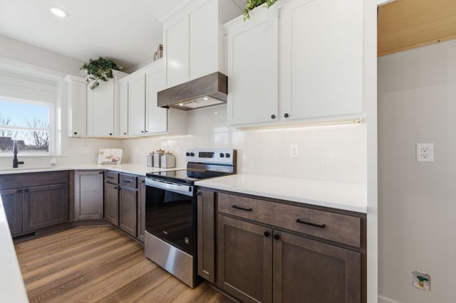 8424 Pebble St, Maize, KS 67101