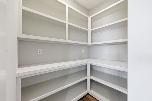 8424 Pebble St, Maize, KS 67101