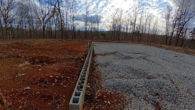 900 Norris Hollow Rd, Vanleer, TN 37181