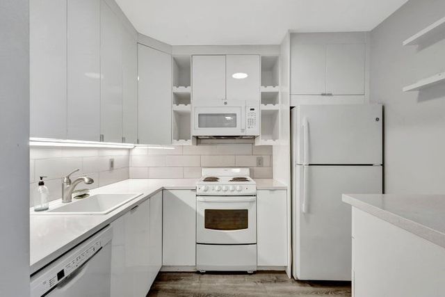 20 Vista Gardens Trail 204, Vero Beach, FL 32962