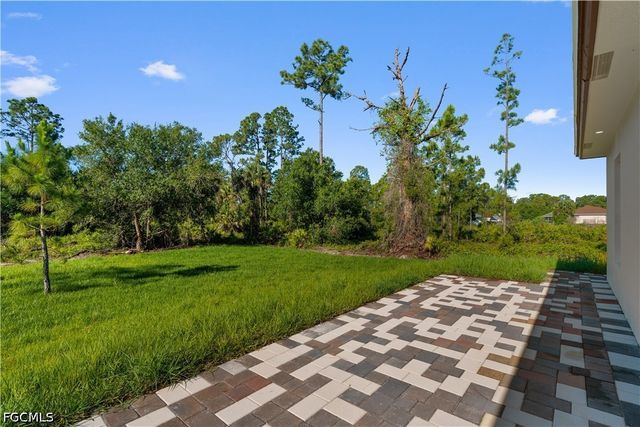 940 Berg ST E, Lehigh Acres, FL 33974
