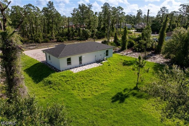 940 Berg ST E, Lehigh Acres, FL 33974
