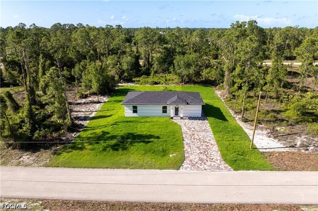 940 Berg ST E, Lehigh Acres, FL 33974