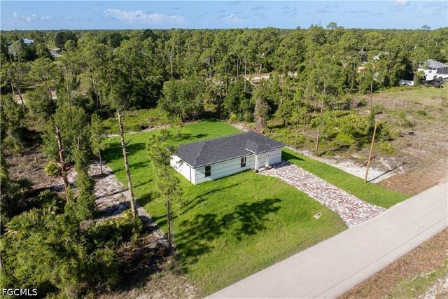 940 Berg ST E, Lehigh Acres, FL 33974